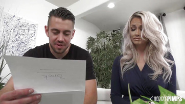 Głodna milf przytuliła się do wielkiej kiełbasy śpiącego pasierba bomba Thumb