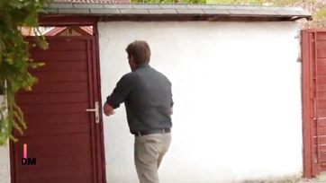 Penis napalonego agenta nieruchomości oprowadził po domu te wielkie cycate MILF-y Thumb