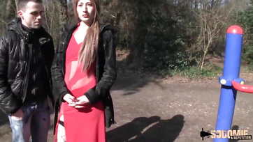 Najpierw w parku, a potem w domu gorąca stewardesa ruchała jej bąka Thumb