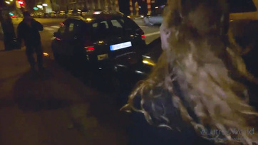 Nastolatka z warkoczykami traktowana ostrożnie przez dwa gigantyczne kutasy Thumb
