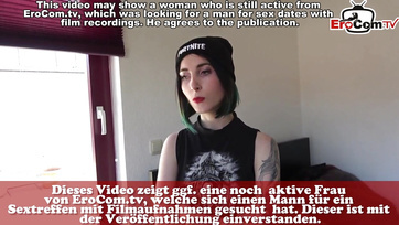 Stary facet ruchał 18-letnią niemiecką amatorkę w cipkę na castingu Thumb