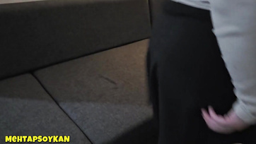 Moja niegrzeczna szwagierka złapała mnie za kutasa, gdy zostaliśmy sami w domu Thumb