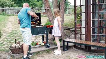 Mój pierwszy trójkąt latem odbył się na zewnątrz z moim chłopakiem i ojczymem Thumb