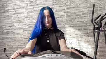 Możesz zobaczyć z bliska, jak spuściłem się w cipce tej pięknej dziewczyny w pozycji na pieska Thumb