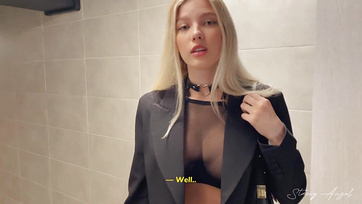 Kiedy zadzwoniła gorąca dziewczyna do towarzystwa, byłem tak podekscytowany, żeby ją wyruchać w cipkę Thumb