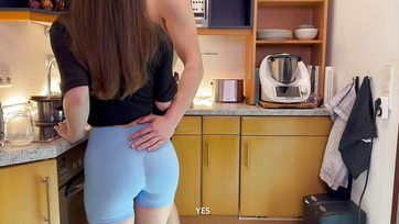 Mój przystojny współlokator z dużym penisem został wyruchany, aż doszedłem kilka razy Thumb