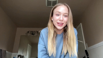 Prawie zaciągnęłam rodziców do łazienki, podczas gdy rozwiązła nastolatka masturbowała się w środku Thumb