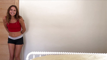 Czuję się szczęściarzem, że byłem pierwszy, który ruchał moją śliczną przyrodnią siostrę w dupę Thumb