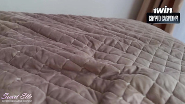 A mostohahúgom szűz barátnőjének megtetszett a farkam és behatolás nélkül meglovagolta Thumb