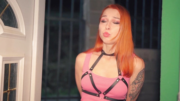 Przed pójściem spać, zboczona rudowłosa dziewczyna kazała swojemu przyrodniemu bratu ruchać się w odbyt Thumb